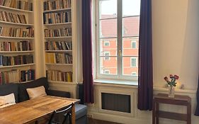 Apartment Castle Square z widokiem na Plac Zamkowy i Zamek Królewski